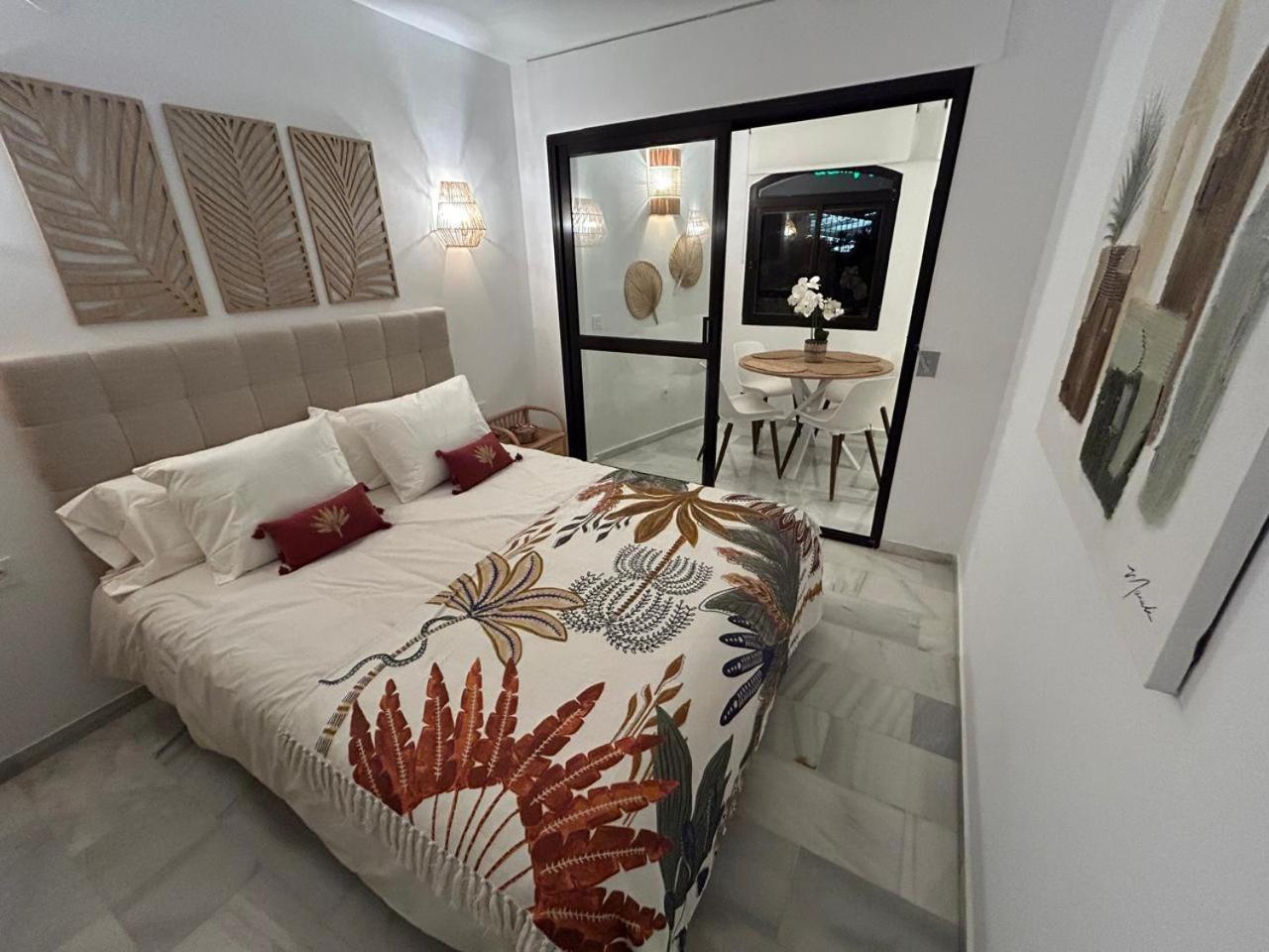 Nomad Stays Milos Y Bali Marbella Kültér fotó