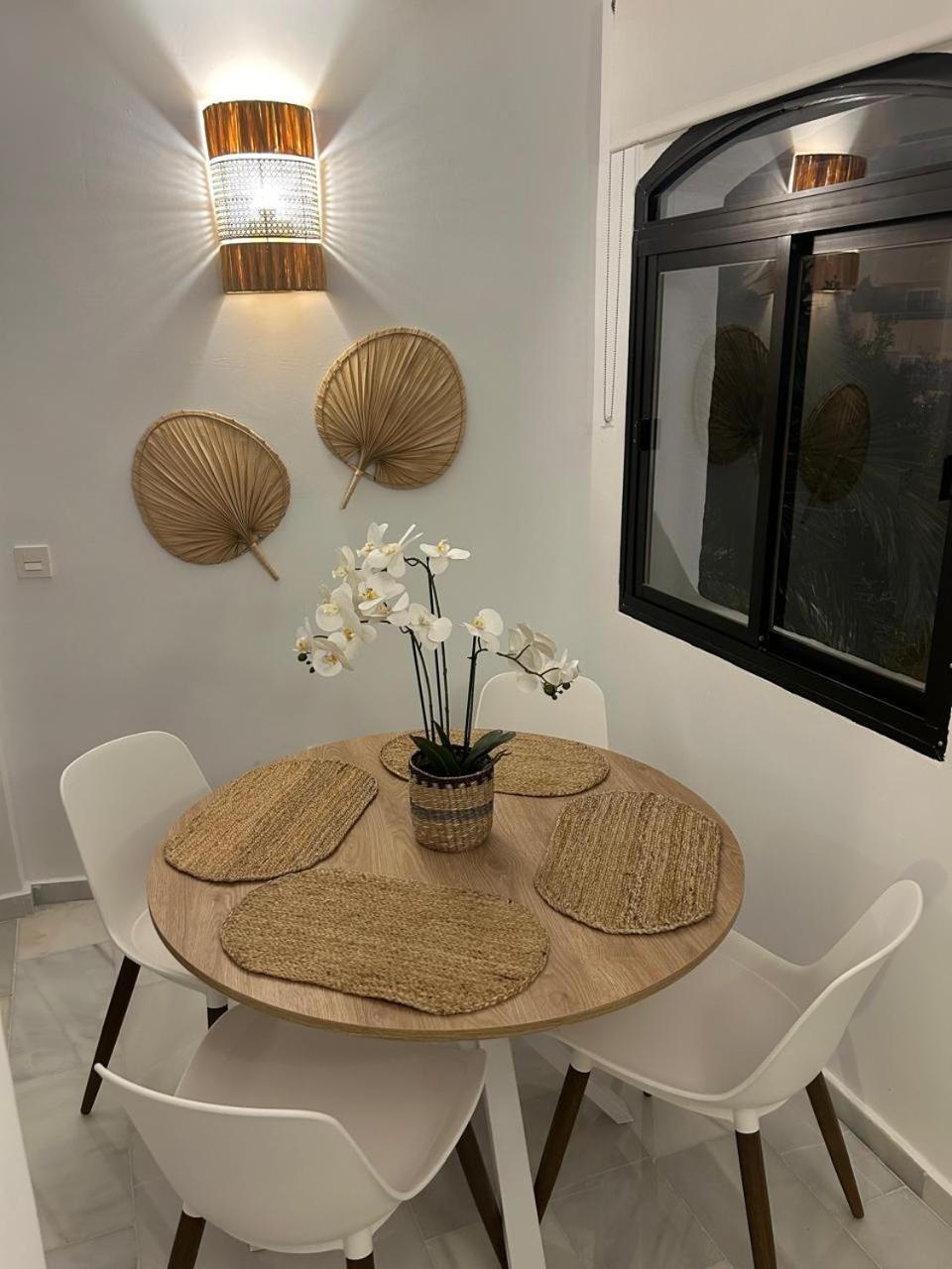Nomad Stays Milos Y Bali Marbella Kültér fotó