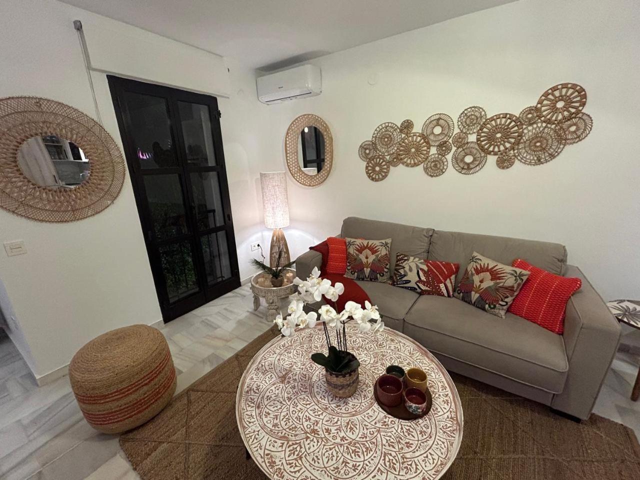 Nomad Stays Milos Y Bali Marbella Kültér fotó