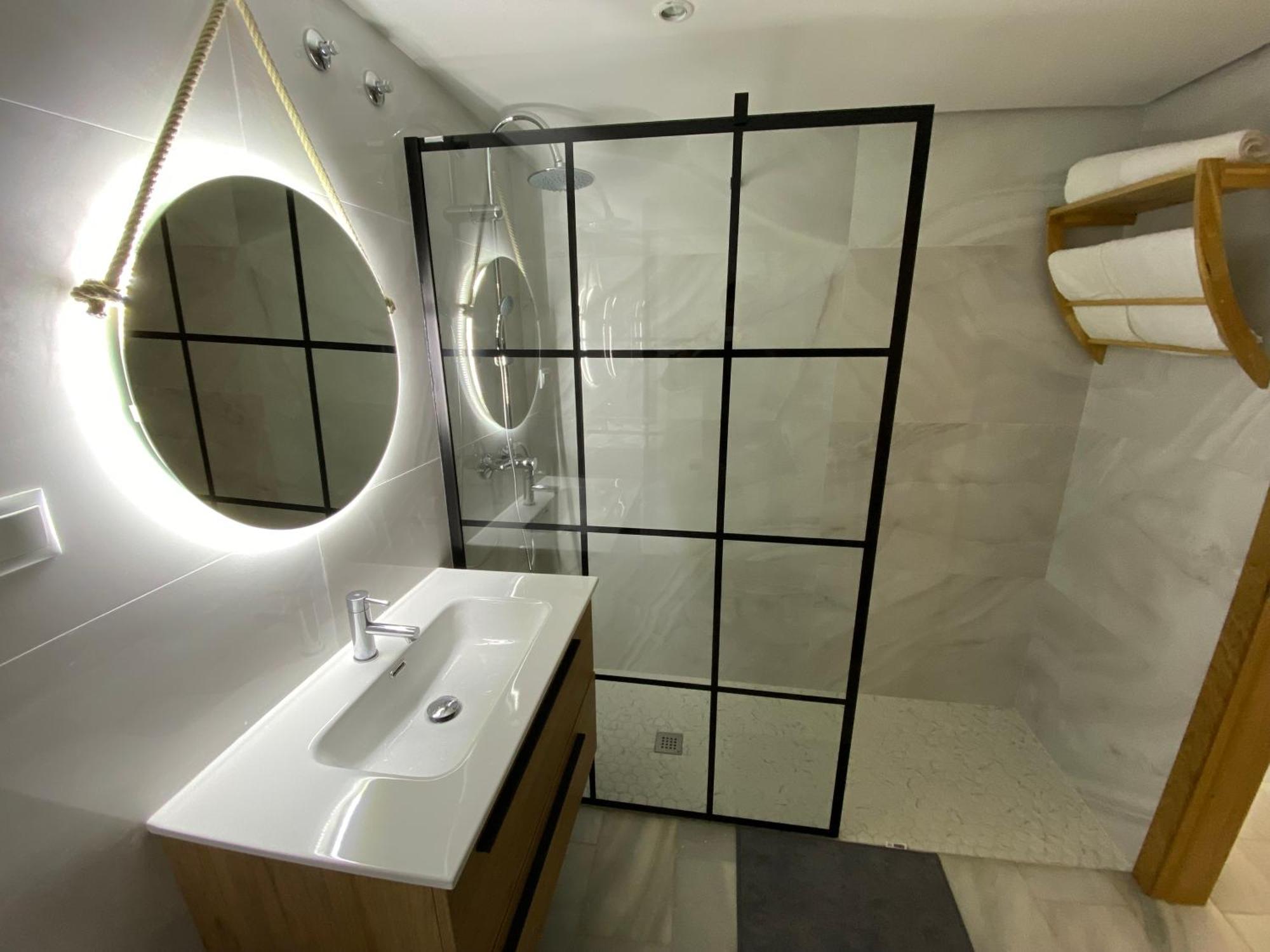 Nomad Stays Milos Y Bali Marbella Kültér fotó